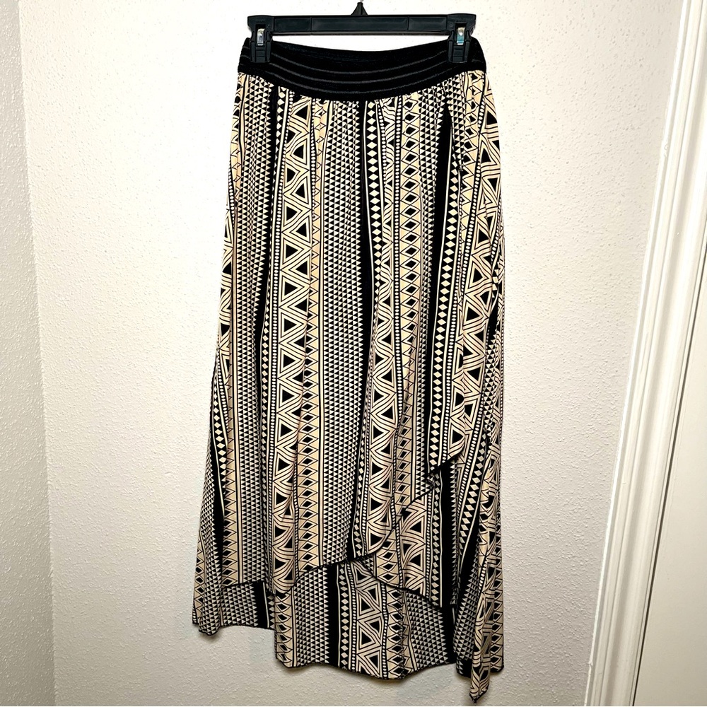 Metro Wear Tribal Print Asymmetrical Black and Cream Mid-Calf Skirt Sz Medium